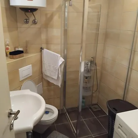 Bazen Apartment
