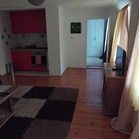 Bazen Apartment